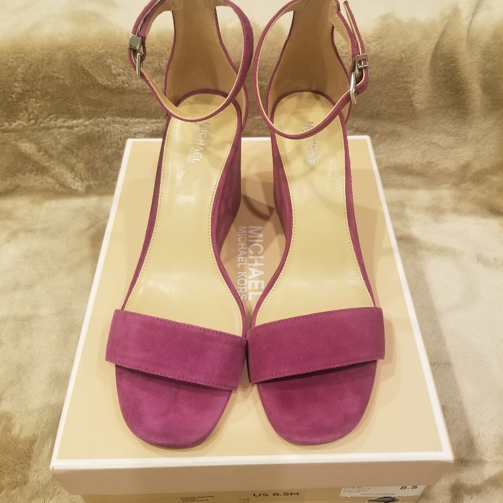 Michael Kors Fiona Wedge Suede Dark  Fuschia/Garnet